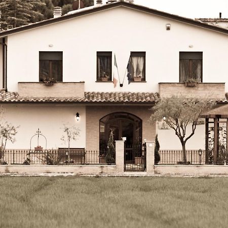 P&P Assisi Camere Бастия Умбра Екстериор снимка