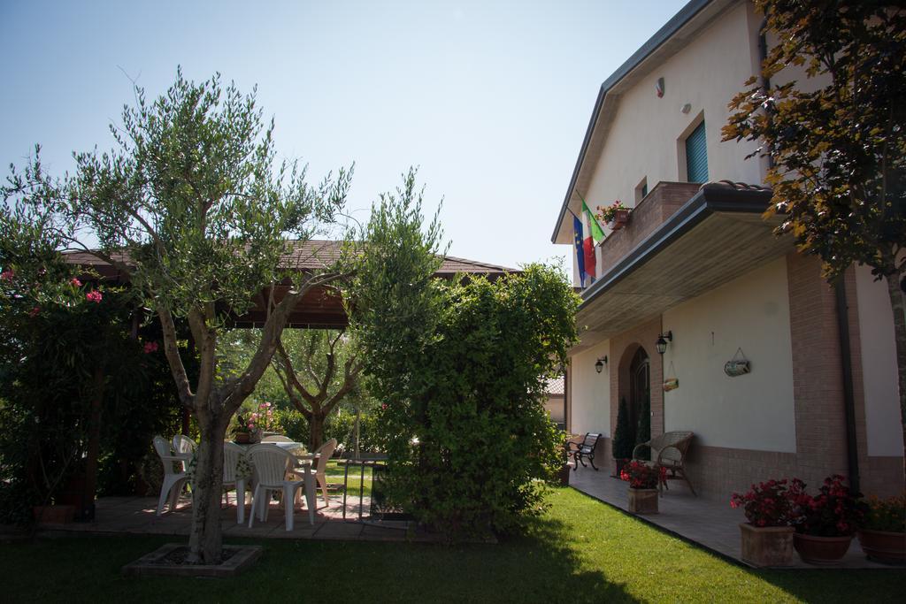 P&P Assisi Camere Бастия Умбра Екстериор снимка
